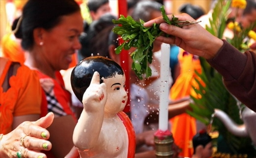 Festival del Baño de Buda