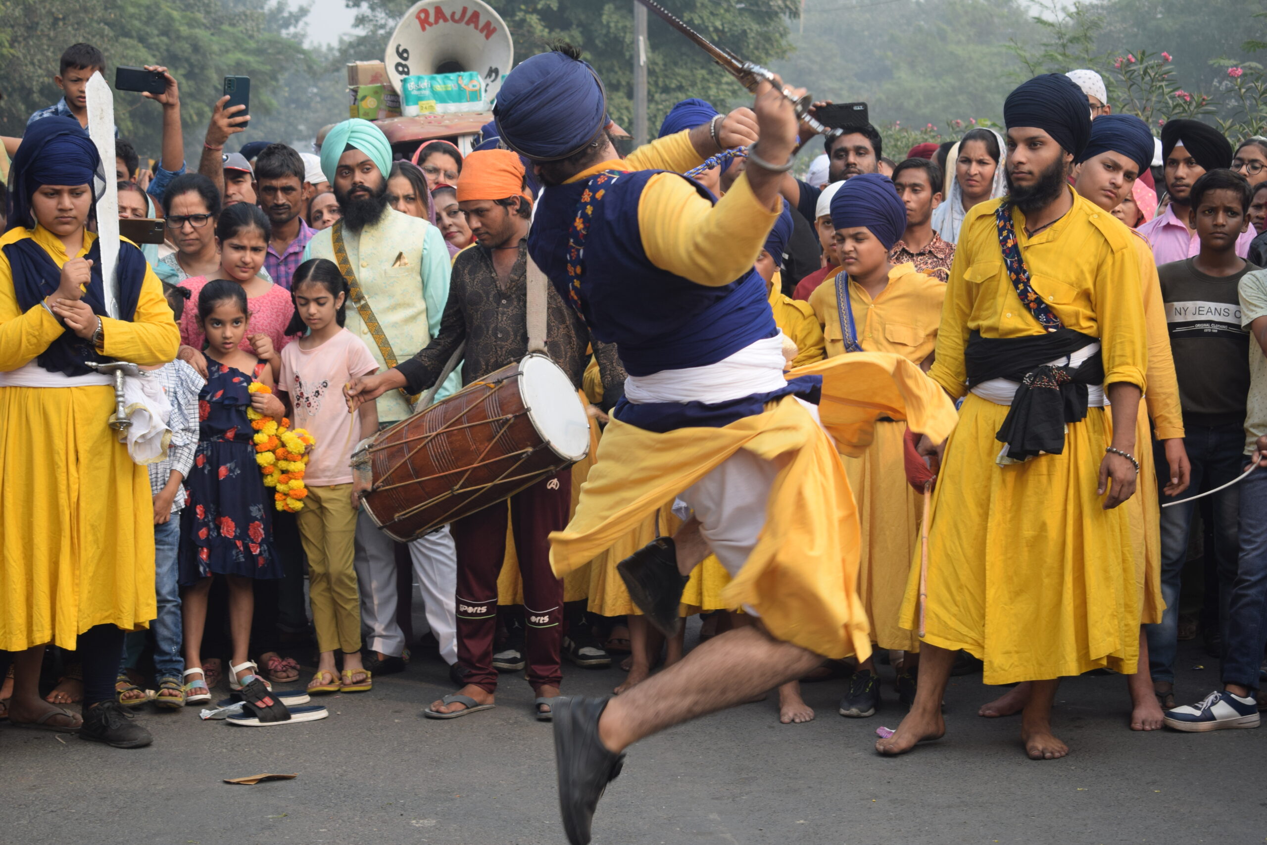 Nacimiento del Gurú Nanak (Nagar Kirtan)